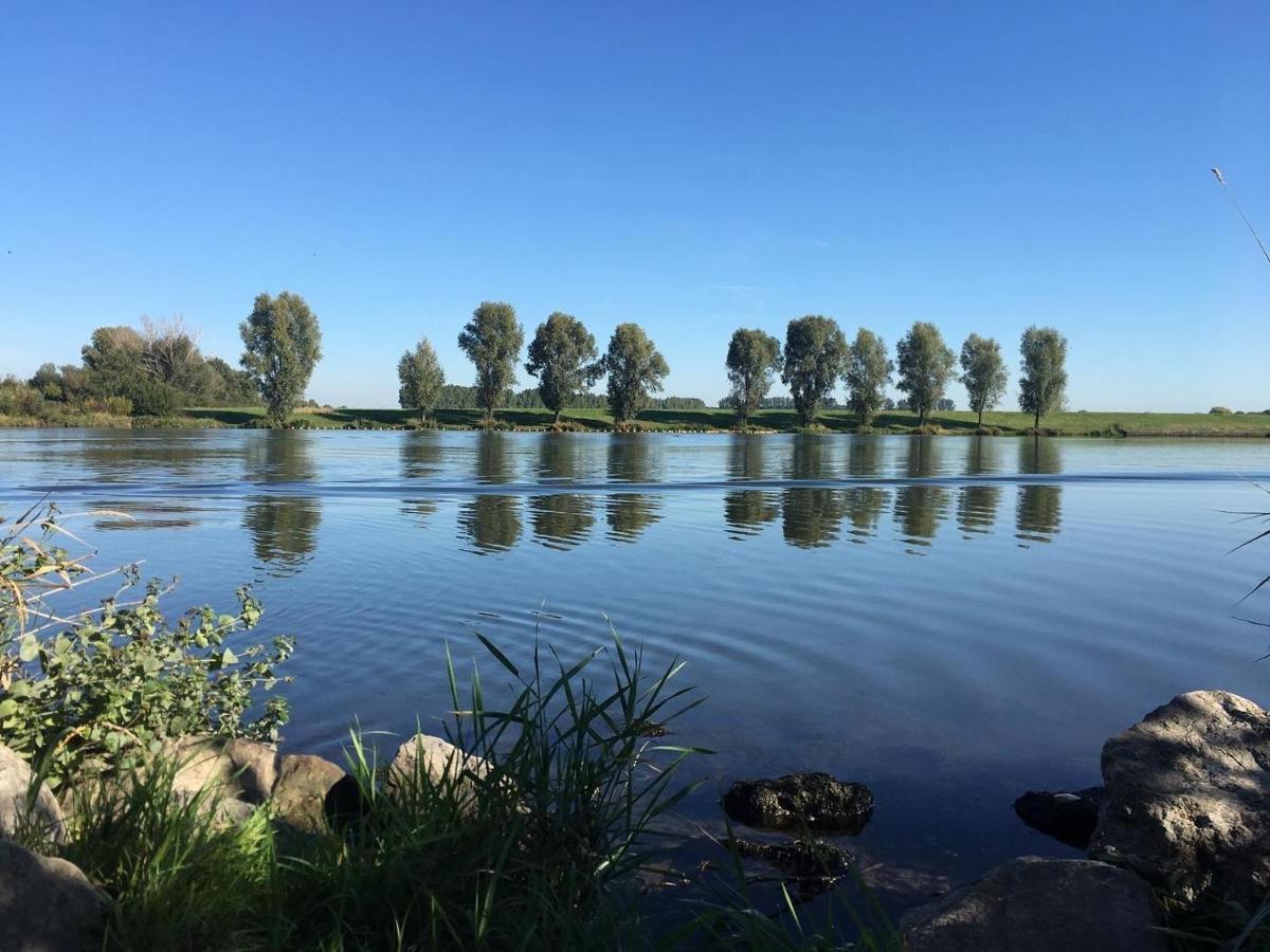 Villa Eindeloos Asselt Swalmen Exterior foto